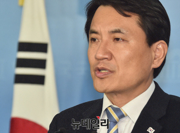▲ 자유한국당 김진태 의원. 그는 26일 대구에서 열린 태극기 집회에 참석했다. ⓒ뉴데일리 이종현 기자