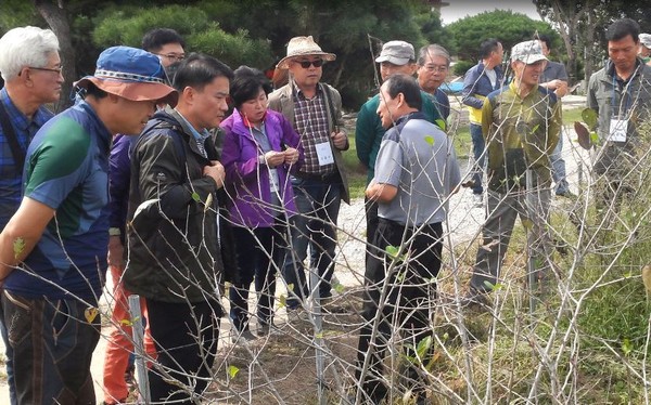 ▲ 지난해 유기농업대학 실습 장면.ⓒ충북도