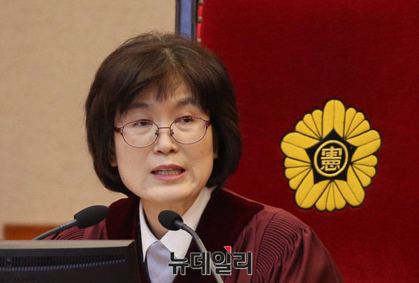 ▲ 이정미 헌법재판소장 권한대행. ⓒ뉴데일리 공준표 기자