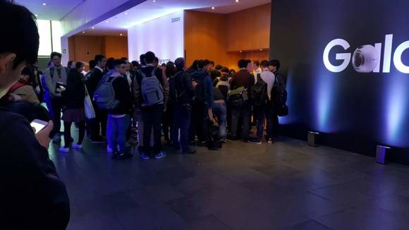 ▲ 삼성전자 프레스 컨퍼런스 참석을 위해 대기 중인 기자들ⓒ전상현 기자