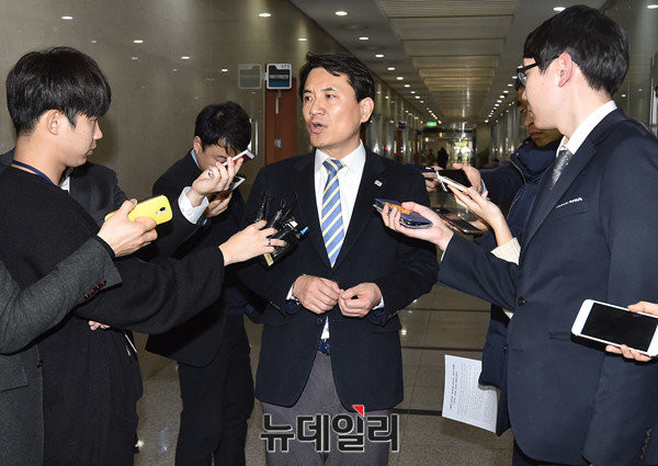 ▲ 자유한국당 김진태 의원. 그는 2016년 후원회 후원금 모금액에서 2위를 차지했다. ⓒ뉴데일리 이종현 기자