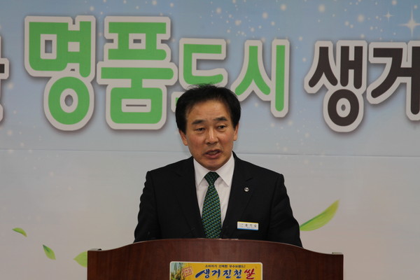 ▲ 송기섭 군수가 2일 이상설 선생 순국 100주기를 맞아 기자회견을 하고 있다.ⓒ진천군