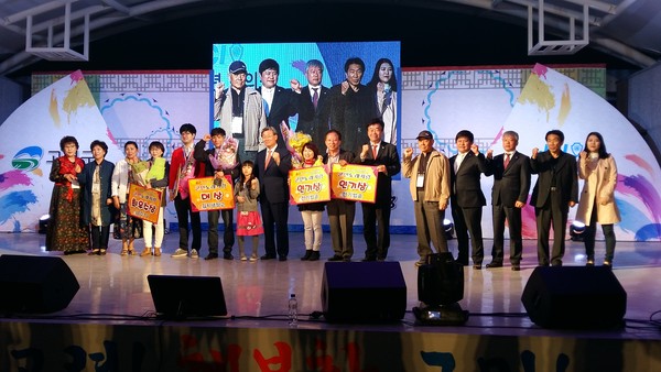 ▲ 사진은 지난해 대가야체험축제기간 중에 열린 고령가수 선발대회 모습.ⓒ고령군