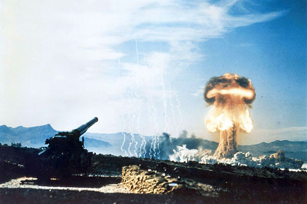 1950년대 美육군이 8인치 포로 전술핵무기 실험을 하는 모습.  ⓒ美'플래닛 데일리' 핵무기 관련보도 화면캡쳐