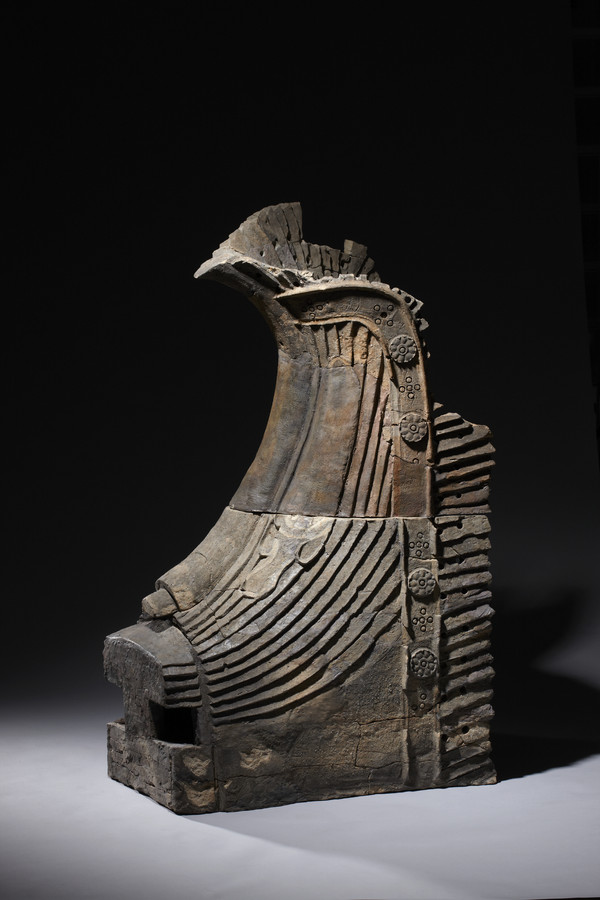 ▲ 왕흥사지 출토 대형 치미.ⓒ충남도