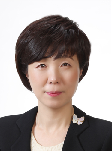 ▲ 대법원은 13일 퇴임하는 이정미 헌재소장 권항대행의 후임으로 이선애 변호사를 지명했다고 6일 밝혔다. ⓒ대법원 제공