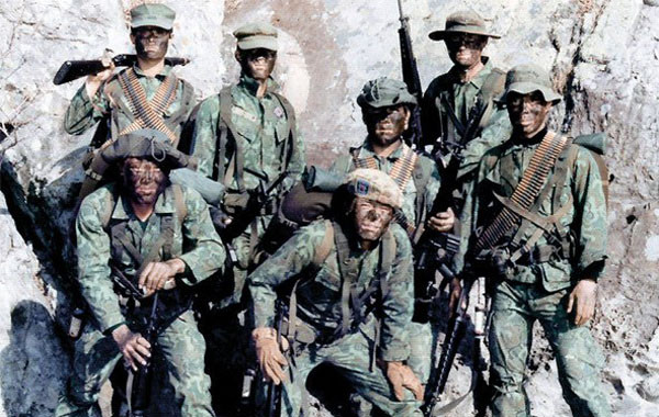 ▲ 정보사 특수여단 요원들이라고 인터넷에 알려진 사진. 복장으로 보면 UDU 소속으로 추정된다. ⓒ온라인 커뮤니티 화면캡쳐