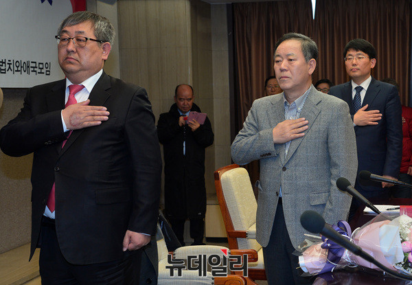 ▲ 왼쪽부터 조원룡 변호사, 김평우 변호사, 도태우 변호사. ⓒ뉴데일리 공준표 기자