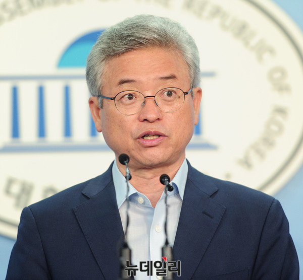 ▲ 자유한국당 이철우 의원. ⓒ뉴데일리 공준표 기자