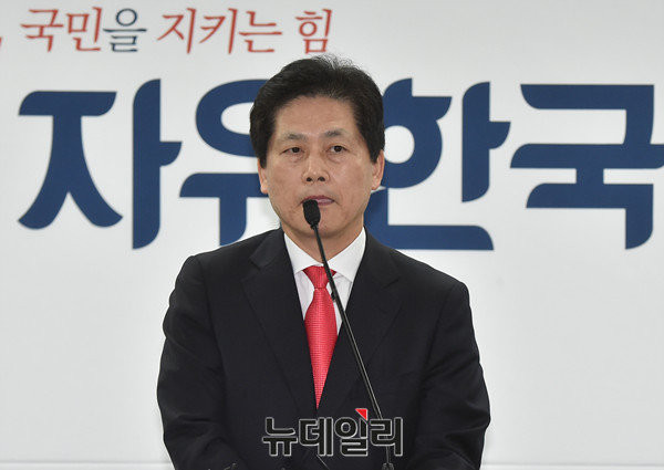 ▲ 자유한국당 소속 김진 전 중앙일보 논설위원. ⓒ뉴데일리 이종현 기자