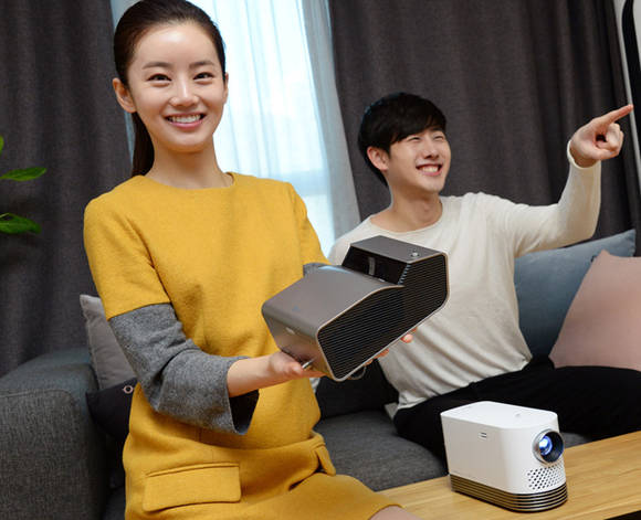 ▲ LG 미니빔 TV가 6년 연속 글로벌 LED프로젝터 시장에서 1위를 차지했다. ⓒLGE