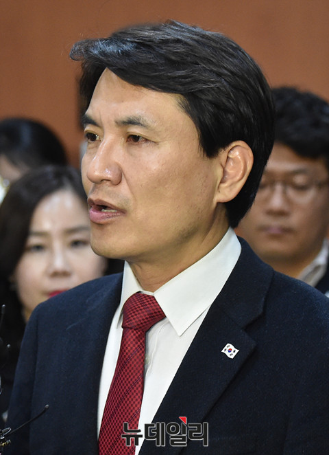 ▲ 김진태 의원은 소신파 의원으로 분류된다. 그는 자신이 친박계로 분류되는 점에 대해 