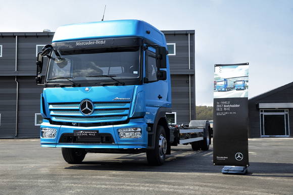 ▲ 메르세데스벤츠 '2017년형 뉴 아테고'.ⓒ다임러트럭코리아