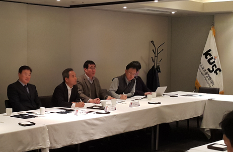 ▲ 20일 서울 중구 달개비에서 열린 한국대학스포츠총장협의회(KUSF) 기자간담회에서 KUSF 관계자 등이 학생 선수 학습권 보장 위한 C학점제 도입 이유 등을 설명하고 있다. ⓒ뉴데일리경제