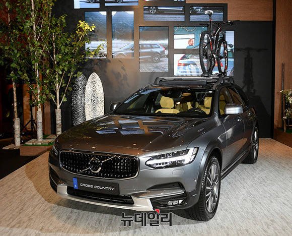 ▲ 볼보 V90 크로스컨트리.ⓒ정상윤 기자