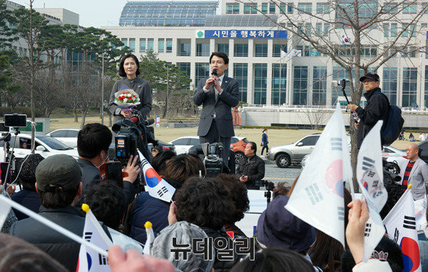 ▲ 자유한국당 소속 경선 후보인 김진태 의원. 그는 '미세먼지 해결'을 자신의 공약으로 내걸었다. ⓒ뉴데일리 이기륭 기자
