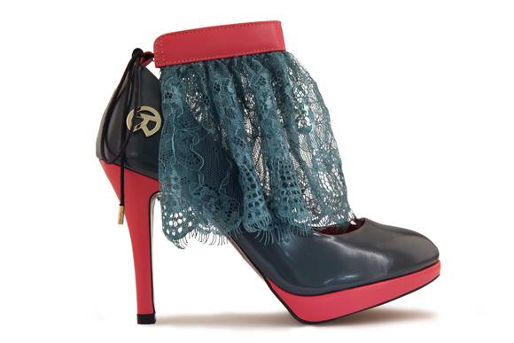 ▲ 아츄시 다나카가 디자인한 구두 '줄리엣'. ⓒ줄단