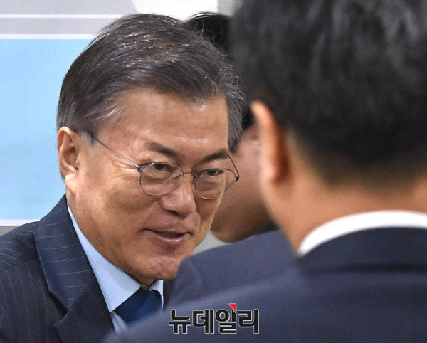 ▲ 더불어민주당 문재인 전 대표. 그는 현재 지지율 1위를 기록하고 있다. ⓒ뉴데일리 이종현 기자