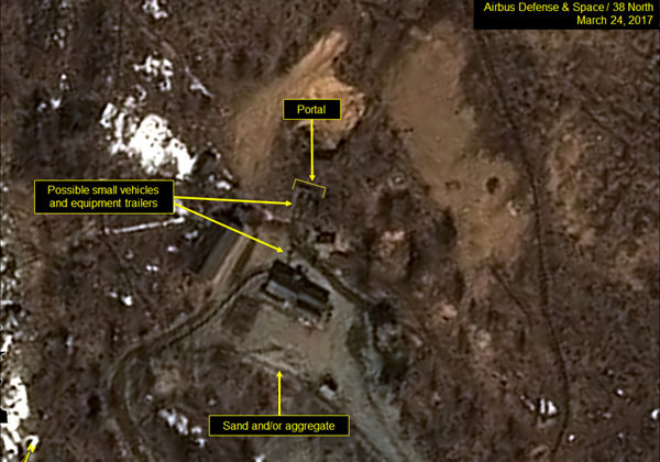 에어버스 디펜스 앤 스페이스가 지난 24일(현지시간) 촬영한 북한 함경북도 길주군 풍계리 핵실험장의 북쪽 갱도 일대. 수상한 움직임들이 포착됐다. ⓒ38노스 관련보도 화면캡쳐