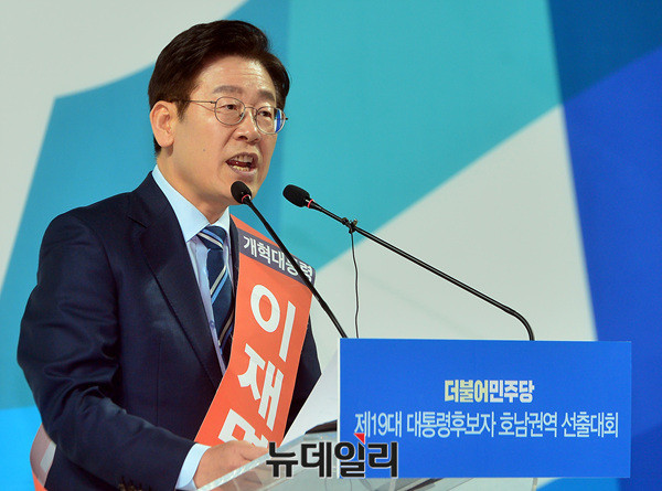 ▲ 27일 호남권 순회경선 연설 중인 이재명 민주당 후보. ⓒ공준표 기자