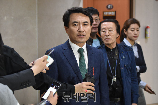 ▲ 오는 20대 대선에 자유한국당 경선 후보로 출마한 김진태 후보. ⓒ뉴데일리 이종현 기자