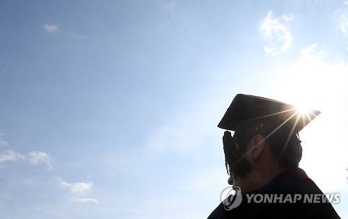 ▲ 국내 사이버대에 입학하는 외국인 학생 규모가 증가세를 보이고 있다. 교포 제2인생 설계 교육, 외국인 한국어 이수, 편의성 등이 사이버대 입학을 결정하는 요인으로 분석됐다. ⓒ연합뉴스