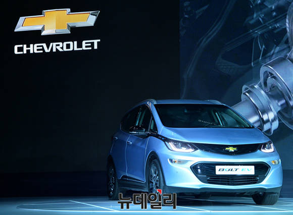 ▲ 한국지엠이 2세대 전기차 볼트EV를 공개했다.ⓒ공준표 기자