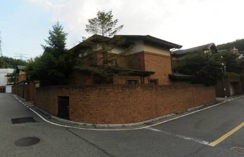 ▲ 경기도 성남시 분당구 구미동 임우재 전 고문 자택. ⓒ 지지옥션