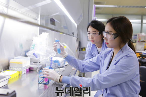 ▲ LG화학 소속 연구진들.ⓒLG화학