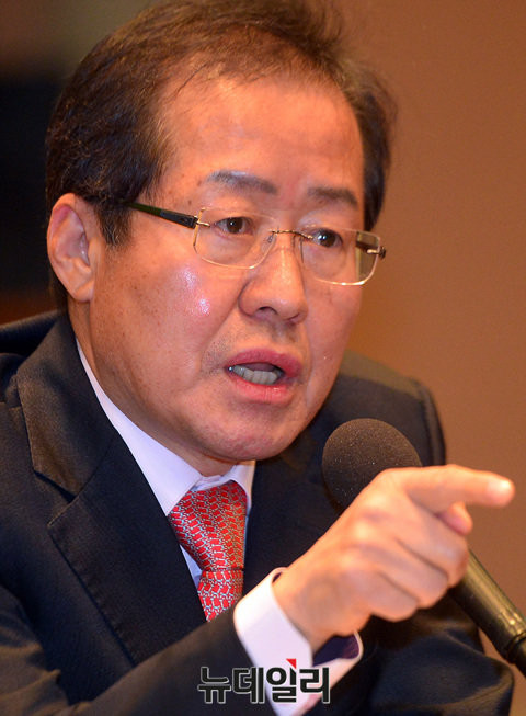 ▲ 홍 후보는 '보수대통합'을 자신이 구상하고 있는 선거구도의 핵심임을 여러차례 언급한 바 있다. ⓒ뉴데일리 공준표 기자