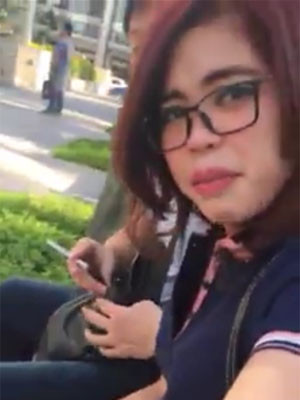 ▲ 시티 아이샤가 처음 촬영한 영상의 마지막 부분. 리지우 옆에 찰싹 달라붙듯 않은 아이샤의 모습이 보인다. ⓒ뉴데일리