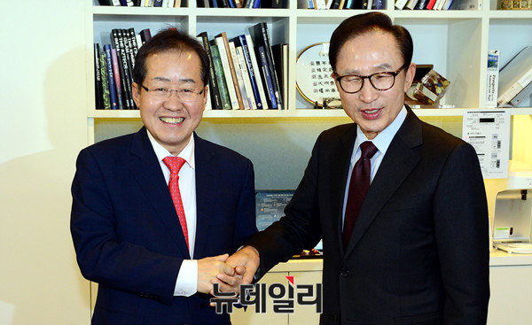 ▲ 자유한국당 홍준표 후보와 이명박 전 대통령이 3일 서울 강남구 삼성동에 있는 이명박 전 대통령 집무실에서 만났다. ⓒ뉴데일리 이종현 기자
