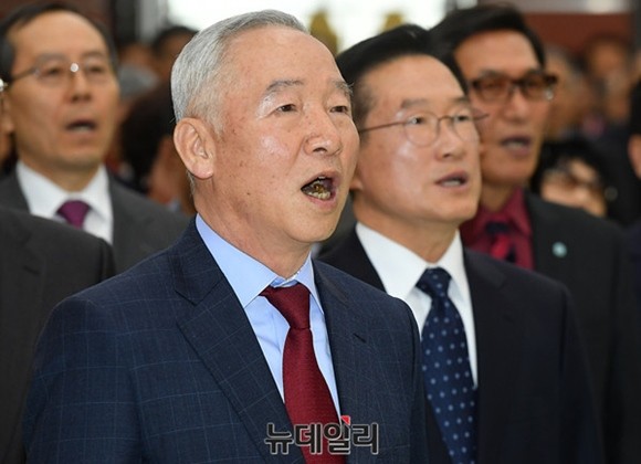 ▲ 제19대 대통령 선거에 무소속으로 출마한 남재준 후보는 국회해산을 포함한 대선 공약 일부를 발표했다. 사진은 남재준 대선 후보.ⓒ뉴데일리 정상윤 기자