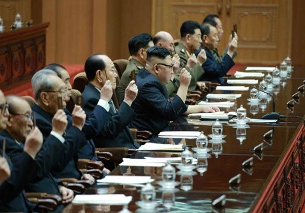 ▲ 정부가 이른바 ‘4월 한반도 위기설’ 진화에 안간힘을 쓰고 있다. 사진은 11일 북한 평양 만수대의사당에서 열린 최고인민회의 제13기 5차 회의 모습.ⓒ北선전매체 홈페이지 캡쳐