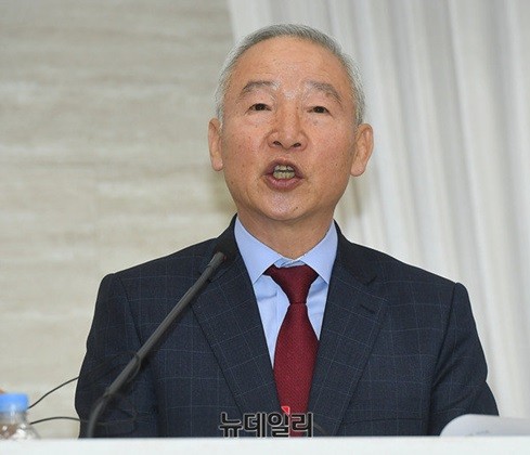 ▲ 남재준 대선후보가 노무현 정부가 NLL을 포기한 것은 반역행위라면서 문재인 더불어민주당 대선후보에게 그 책임을 묻겠다고 말했다. 사진은 남재준 후보.ⓒ뉴데일리 DB