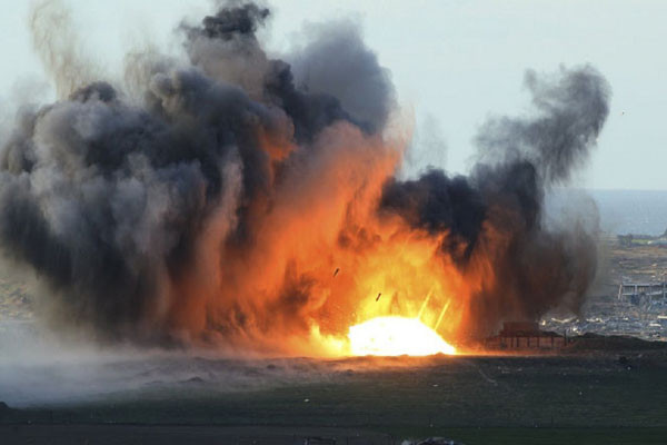 ▲ 美공군은 북한 김정은 전용폭탄으로 GBU-57 MOP을 개발했다. 100m의 철근 콘크리트 구조물을 뚫고 들어갈 수 있다고 한다. 사진은 GBU-57 MOP 소개영상 캡쳐 ⓒ유튜브 관련 영상 캡쳐.