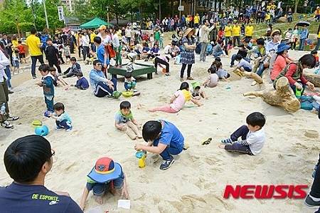 ▲ '가정의달' 5월을 앞두고 교육업계가 다양한 행사를 마련하고 나섰다. ⓒ뉴시스