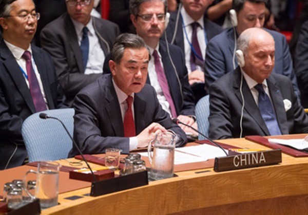 ▲ 사진은 2015년 9월 열린 유엔 안보리 회의에 참석한 왕이 中외교부장의 모습.ⓒ유엔