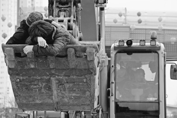 ▲ 2017안산국제거리극축제 개막작 창작그룹 노니의 '안安寧녕2017'