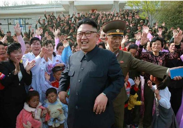 ▲ 북한이 한국의 제19대 대통령 선거를 이틀 앞두고 남파 간첩 지령용으로 추정되는 '난수(亂數)' 방송을 또 내보냈다. 사진은 김정은이 무도·장재도 방어대를 시찰했다는 북한 노동당 기관지 '노동신문' 보도 일부.ⓒ北선전매체 홈페이지 캡쳐