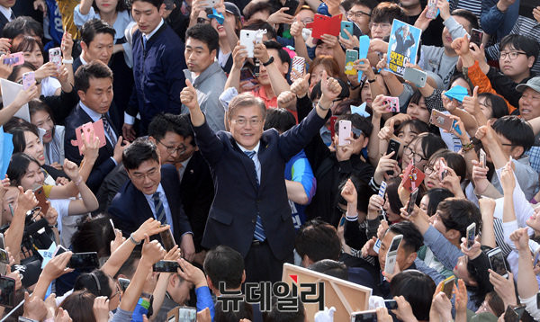 ▲ 더불어민주당 문재인 대선후보. ⓒ뉴데일리 공준표 기자