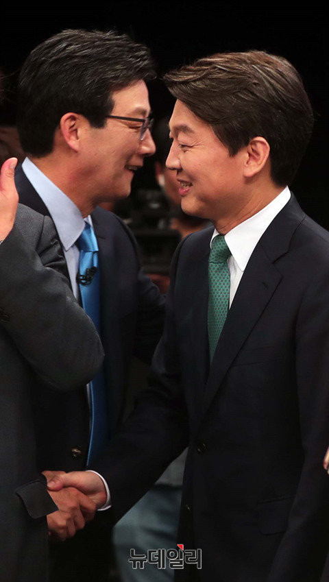 ▲ 안철수 국민의당 후보와 유승민 바른정당 후보. ⓒ뉴데일리 DB