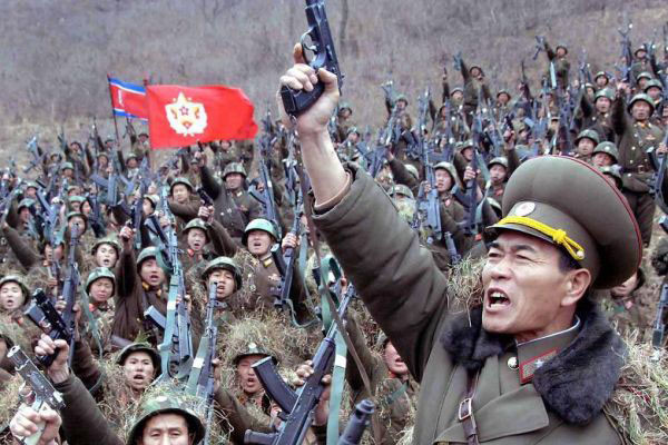 "우리에게도 휴가를 달라!" 북한군 장병들의 휴가·외출이 5월 말까지 금지됐다고 '자유아시아방송(RFA)'이 소식통을 인용해 보도했다. ⓒ北인민군 선전매체 화면캡쳐.
