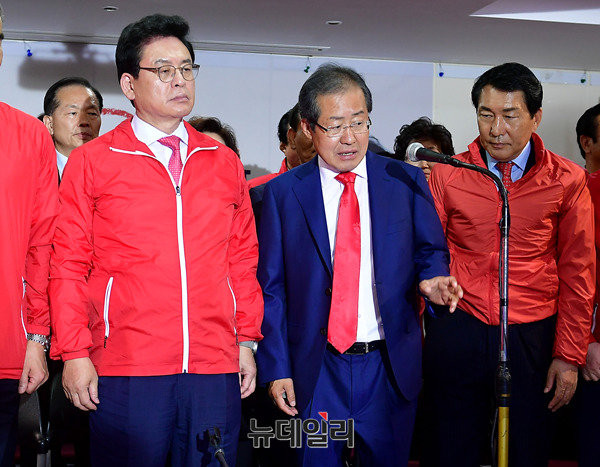 ▲ 자유한국당 홍준표 후보가 입장 발표를 하고 있다. ⓒ뉴데일리 정상윤 기자