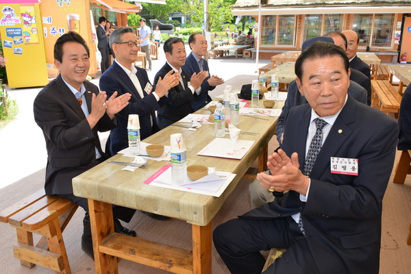 ▲ 15일 사문진 주막촌에서 열린 달성군 사회단체장 간담회.ⓒ달성군