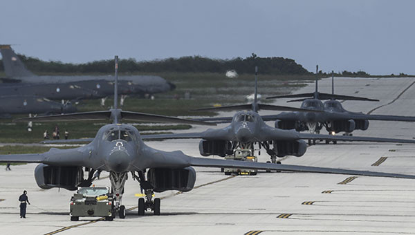 괌 앤더슨 공군기지에 배치돼 있는 B-1B 랜서 전략폭격기. ⓒ美공군 앤더슨 기지 홈페이지 공개사진.
