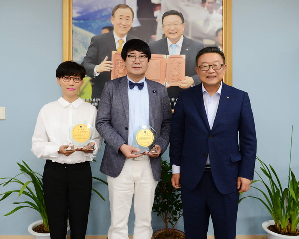 ▲ 음성군 홍보대사로 위촉된 개그맨 최양락·팽현숙 부부.ⓒ음성군