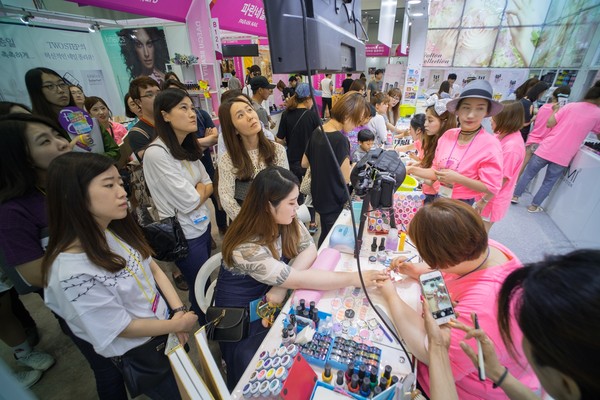 ▲ 엑스코(사장 김상욱)는 19~21일 대구시가 주최하고 엑스코와 KOTRA가 주관하는 ‘2017 대구국제뷰티엑스포’를 개최한다.ⓒ엑스코