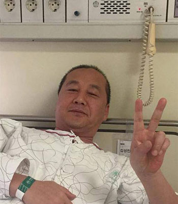 ▲ 김성민 자유북한방송 대표가 페이스북에 올린 투병 사진. ⓒ김성민 대표 페이스북 캡쳐.