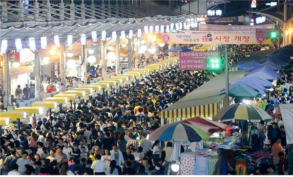 ▲ 서문시장 야시장 모습.ⓒ대구시